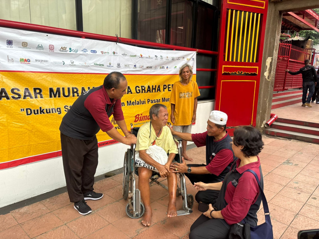 Artha Graha Peduli Gelar Bakti Sosial di Puluhan Vihara dan Lembaga Sosial di Seluruh Indonesia