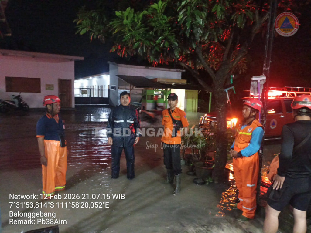 Curah Hujan Tinggi Picu Banjir di Sumbar, Jabar, Jateng, hingga Jatim