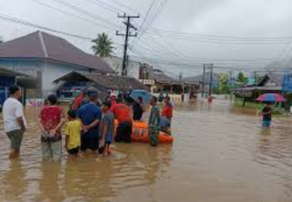 Hujan Tak Berhenti, Tapanuli Tengah Dikepung Banjir Lagi