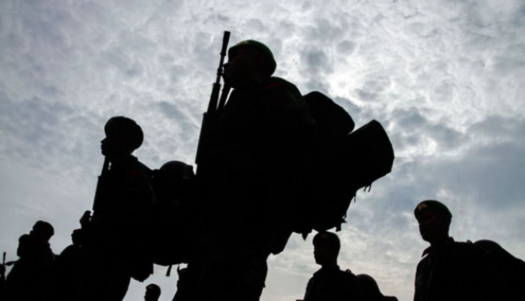 Kontak Tembak di KM 50 Timika, Prajurit TNI Gugur Usai Rombongan Freeport Diserang