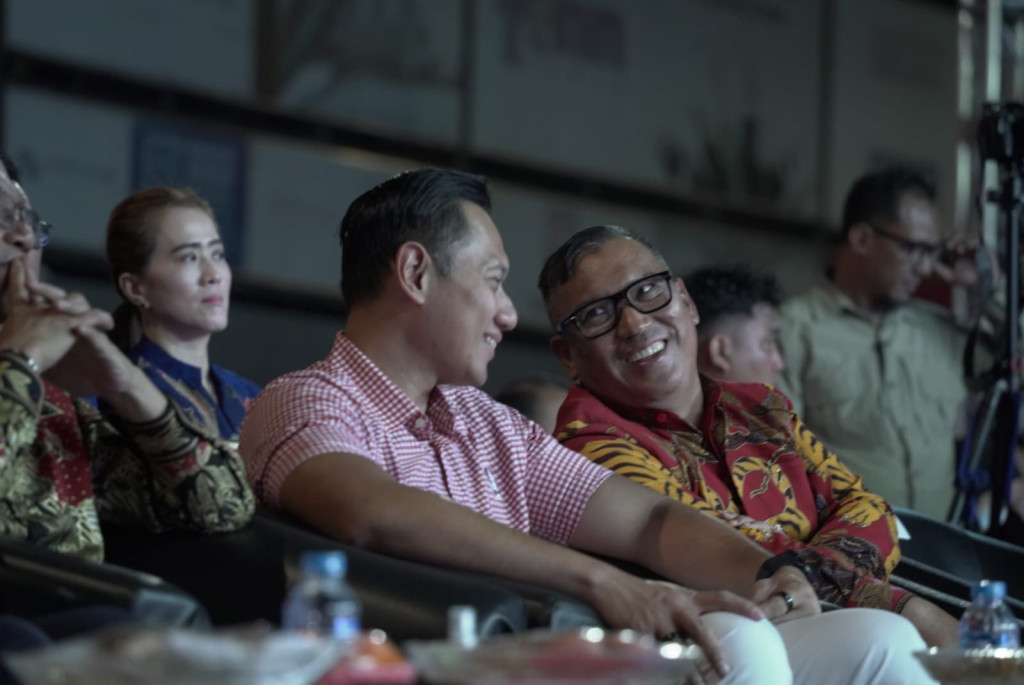 Menko AHY dan Wagub Nyanyang Hadiri Perayaan Imlek 2577 di Nagoya Batam