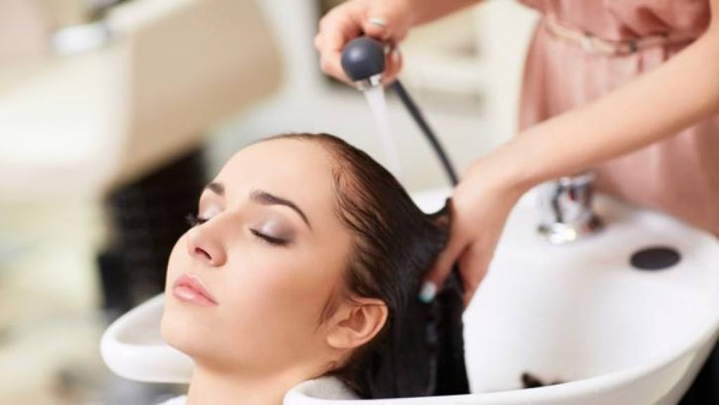 Mitos Keramas Saat Haid Terbantahkan, Dokter Tegaskan Tak Ganggu Siklus