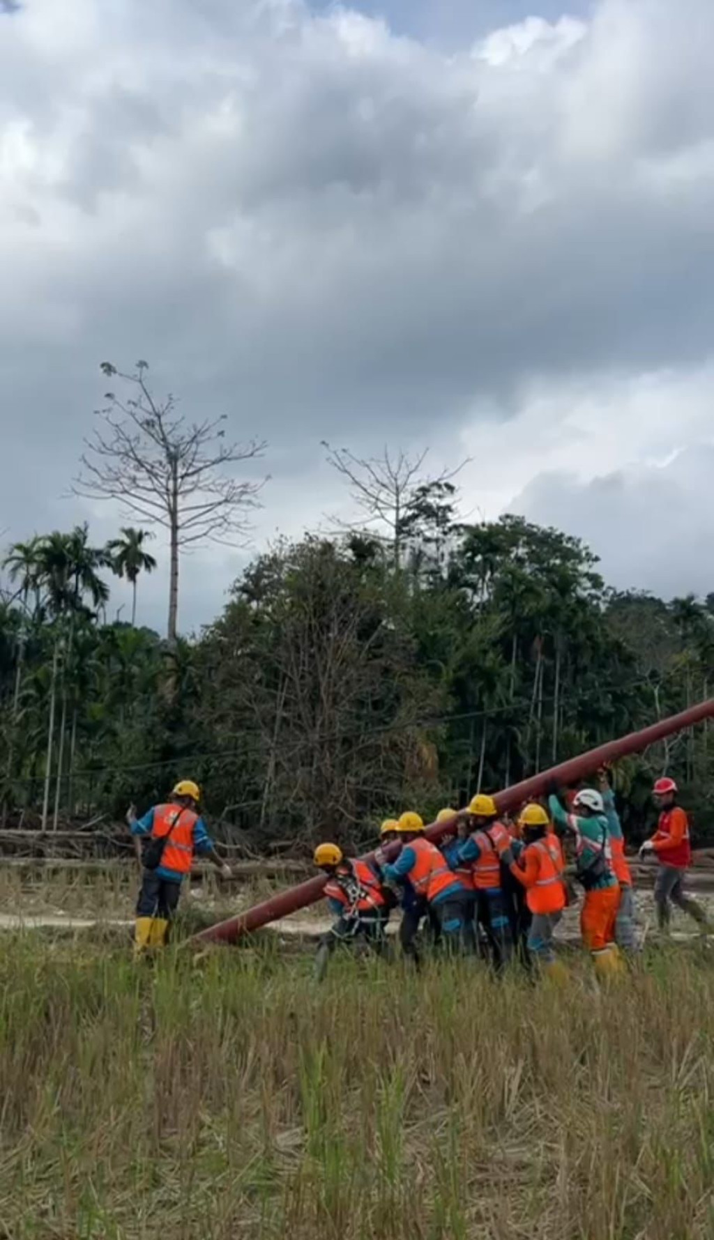 PLN UP3 Cianjur Turun Tangan Pulihkan Listrik Aceh Selama 17 Hari
