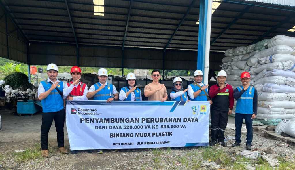 PLN UP3 Cimahi Tambah Daya Listrik PT Bintang Muda Plastik Dukung Pertumbuhan Industri