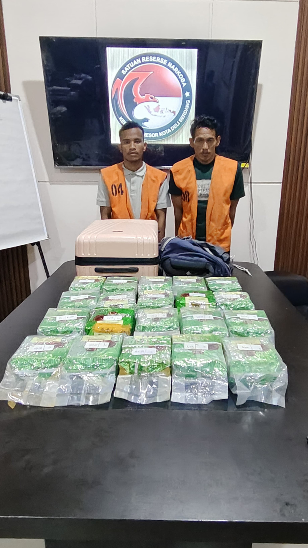 Polresta Deliserdang Gagalkan Peredaran 21 Kilogram Sabu, Dua Kurir Diamankan