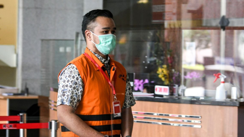 Saksi Ungkap Kredit Rezky Disetujui karena Status Menantu Nurhadi