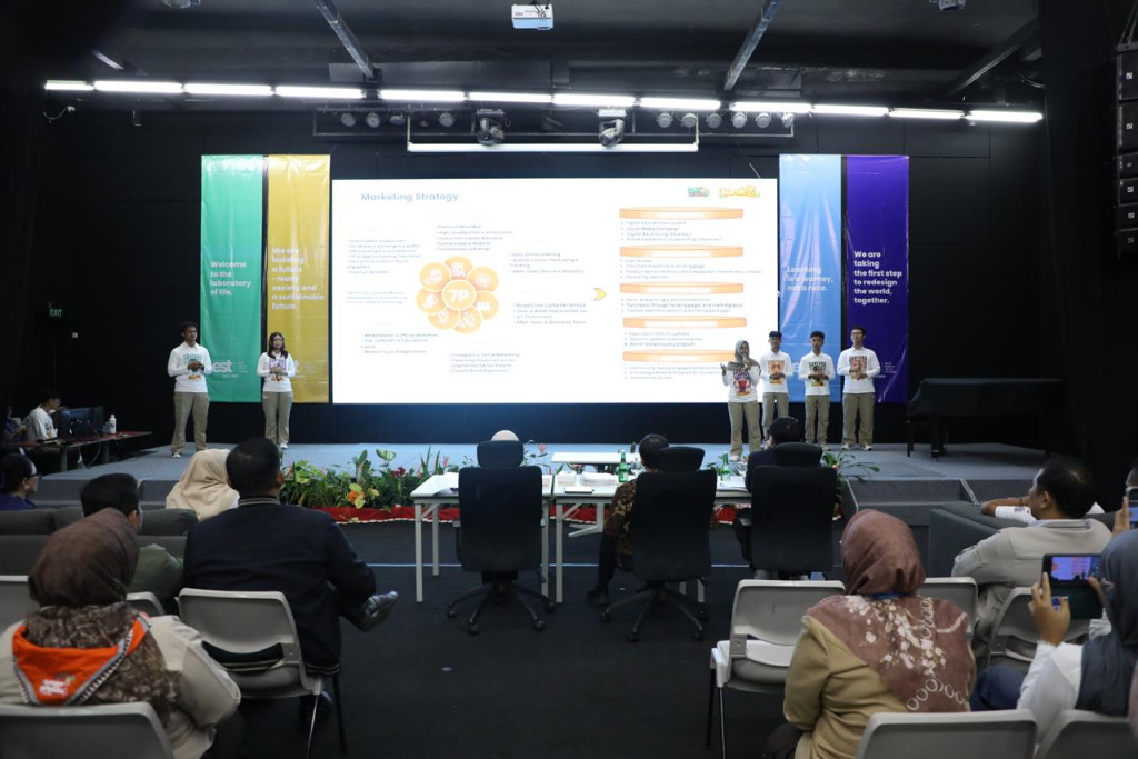 Siswa SMK Jakarta Bersinar di Final Virtual Company Indonesia 2026, Penerima KJP Turut Borong Prestasi