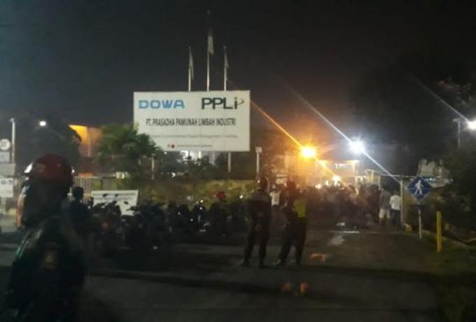 Bau Menyengat Sergap Bogor dan Depok, Polisi: Dari Pabrik Limbah!