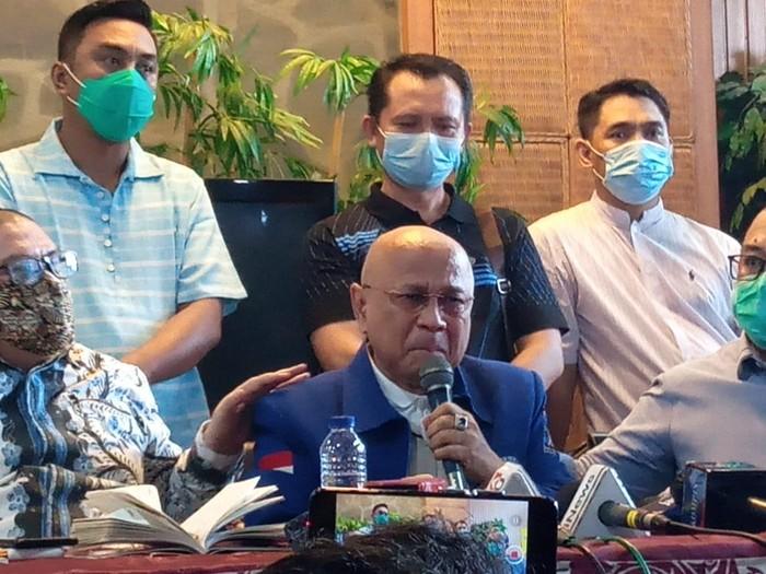 Cucurkan Air Mata, Darmizal Nyesal Pernah Dukung SBY