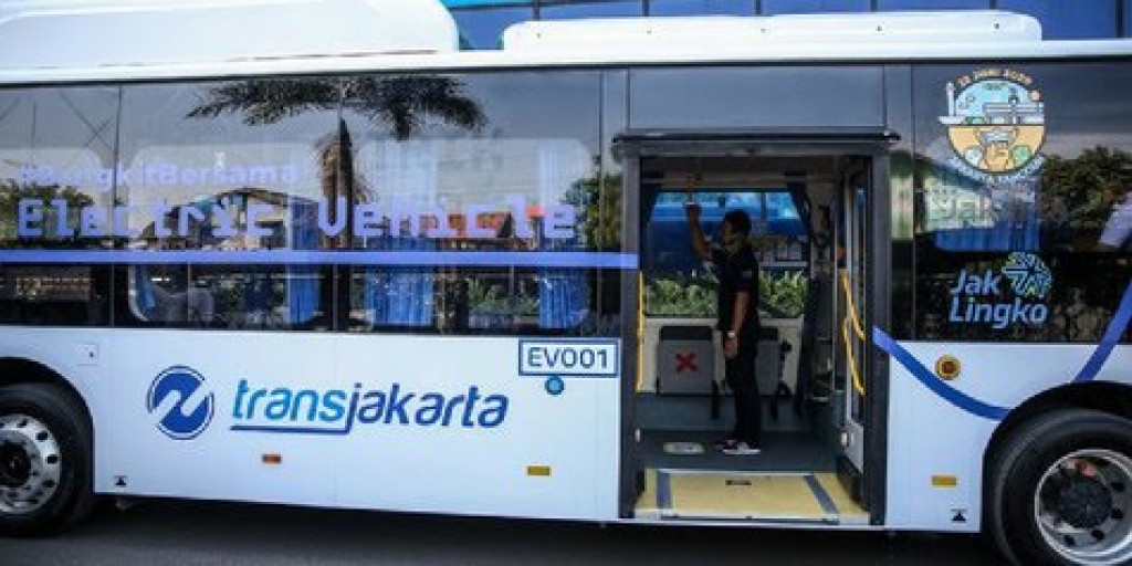 30 Bus Listrik Mulai Melaju di Jakarta