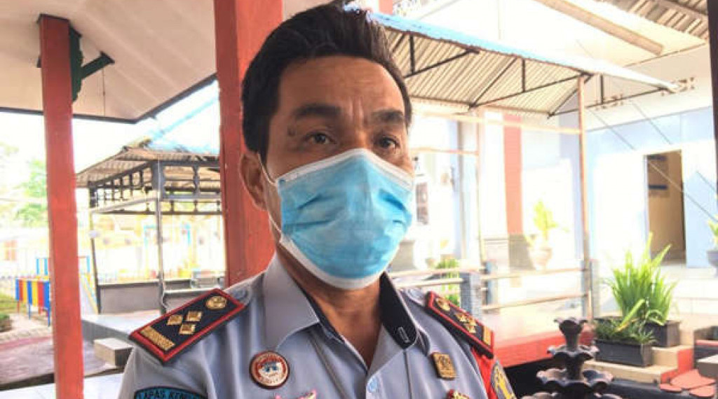 Pendukung Sambut Kebebasan Mantan Walkot Kendari di Lapas Kelas IIA