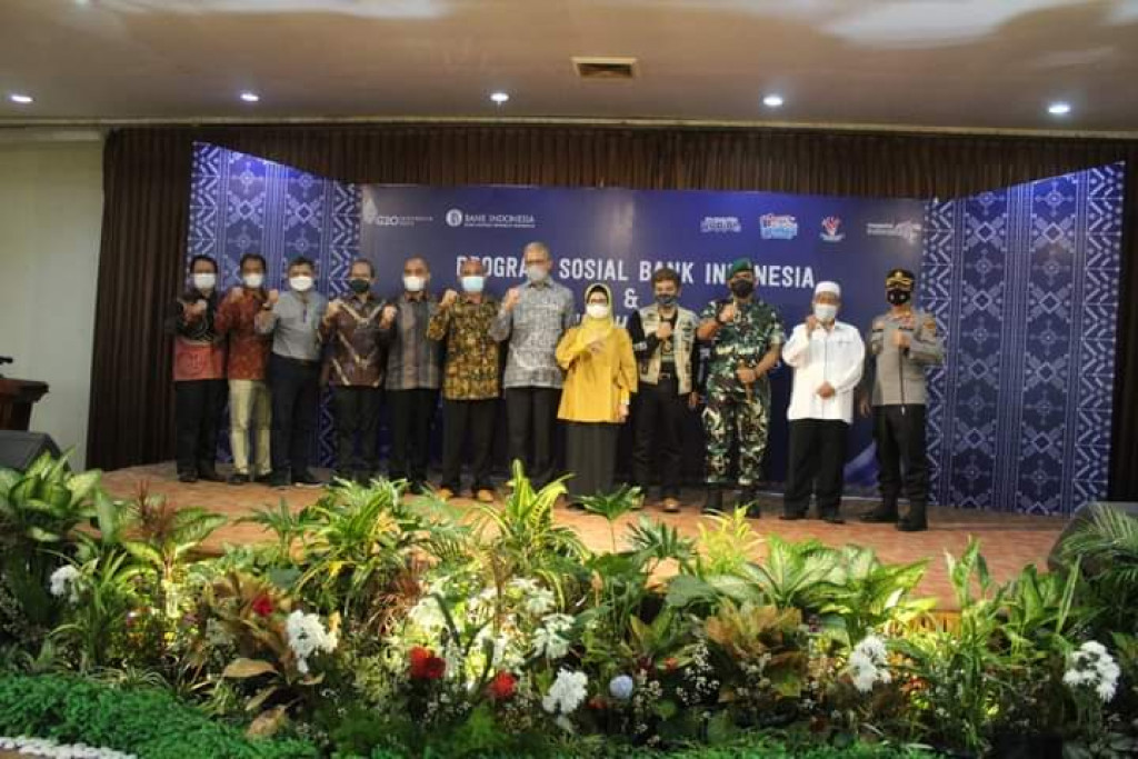 Penyerahan Program Sosial Bank Indonesia (PSBI) Dan QRIS Statis