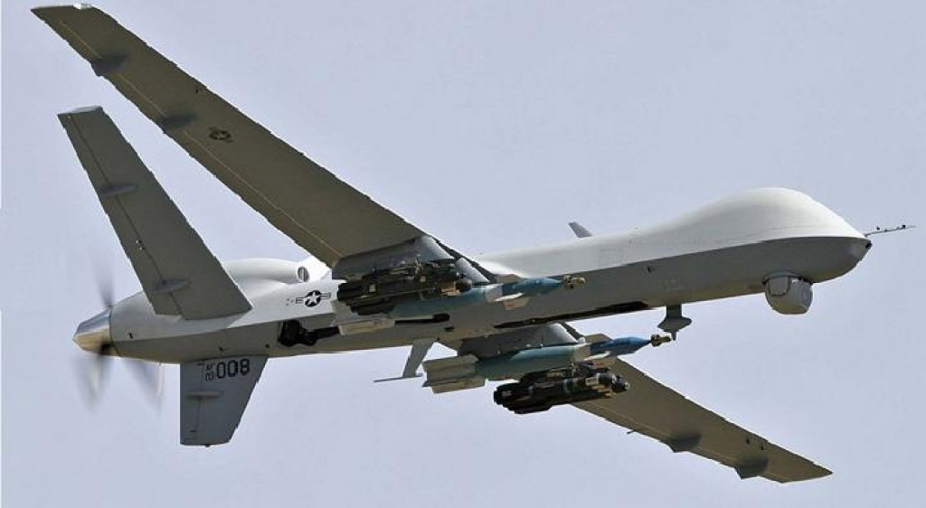 Jet Tempur Rusia Cegat dan Jatuhkan Drone AS di Langit Laut Hitam