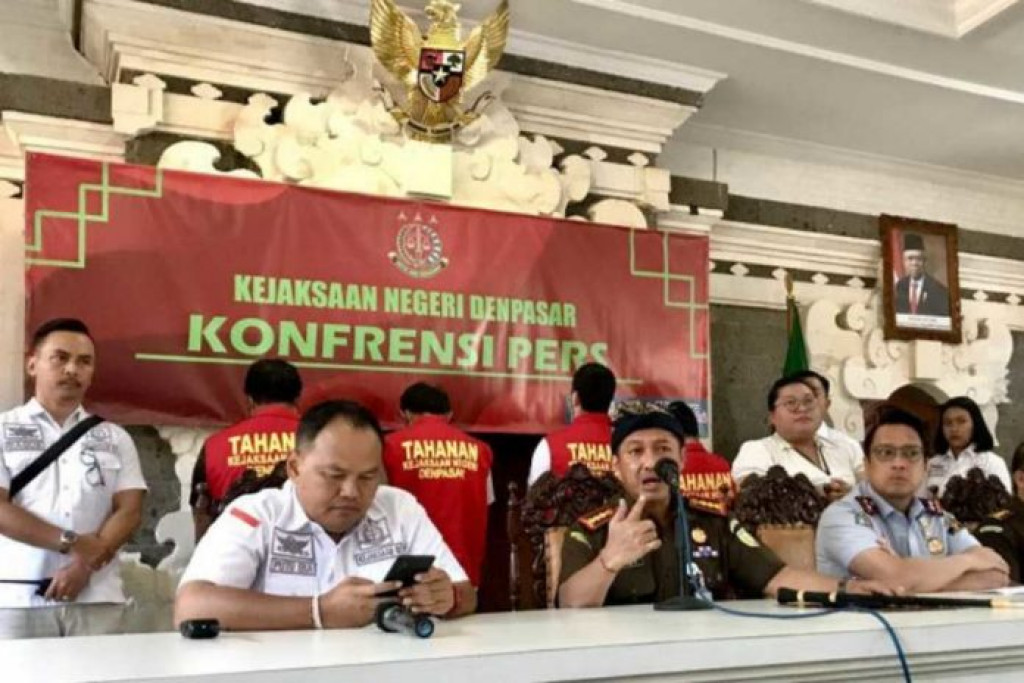 Kejari Denpasar Tetapkan 5 Tersangka Terkait Kasus Kepemilikan KTP dan KK WNA di Bali