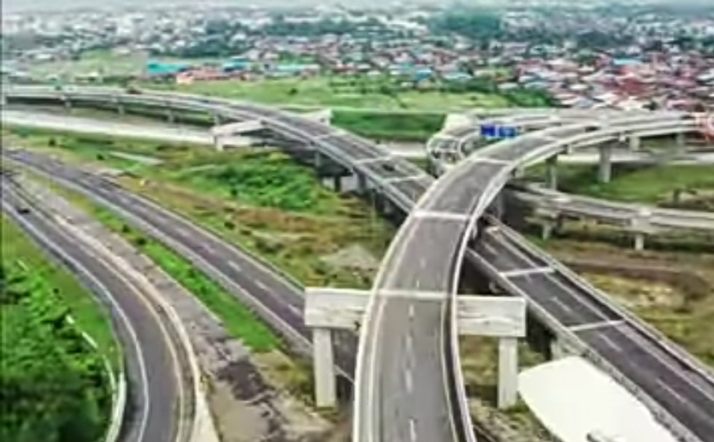 PUPR Targetkan 3.196 Km Jalan Tol Tersambung pada Akhir Tahun 2024