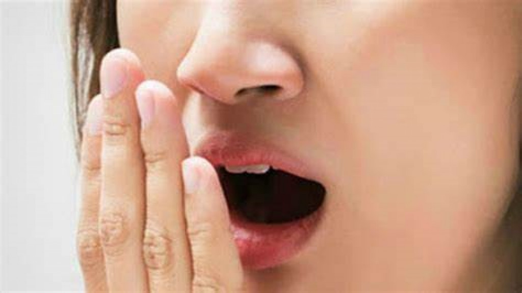 Tips Hilangkan Bau Mulut Selama Puasa