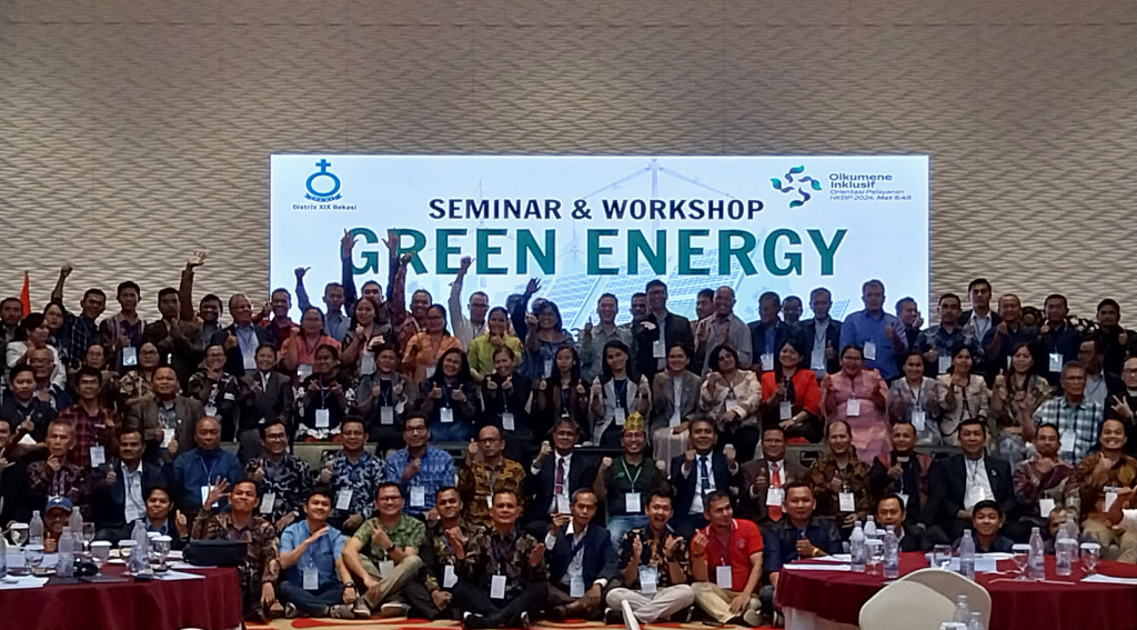 HKBP Distrik XIX Bekasi Helat Seminar dan Workshop 'Green Energy' Pemanfaatan Panel Surya