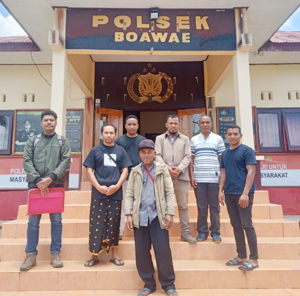Diduga Ada Kejanggalan Dalam BAP, Keluarga Yoseph Djema Sambangi Polsek Boawae, Kuasa Hukum Minta Dibuka Secara Transparan