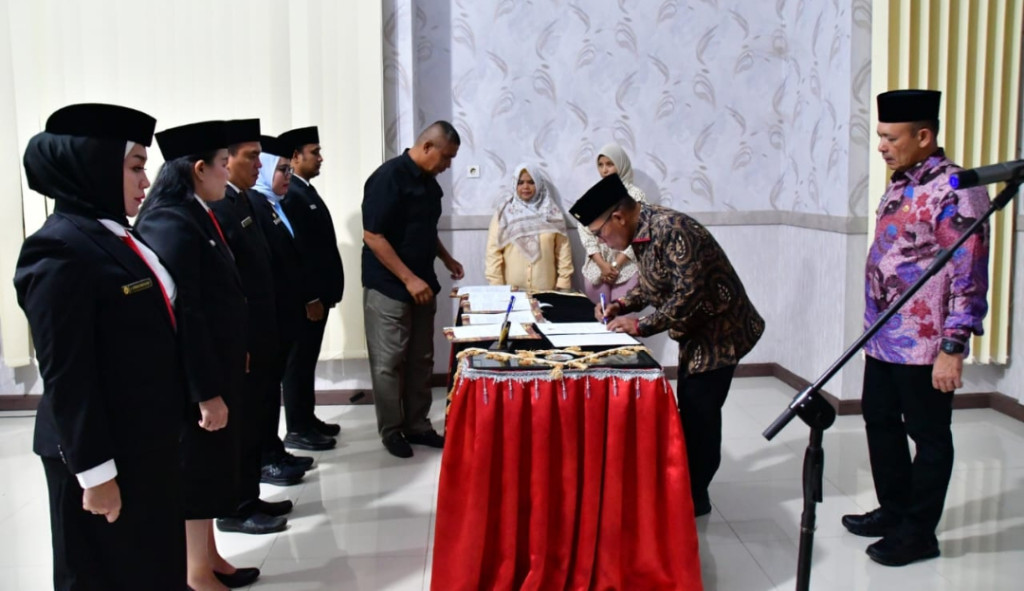 5 Pejabat Tinggi Pratama Dilantik, Bupati Tapteng: Semangat Tapteng Naik Kelas Adil Untuk Semua