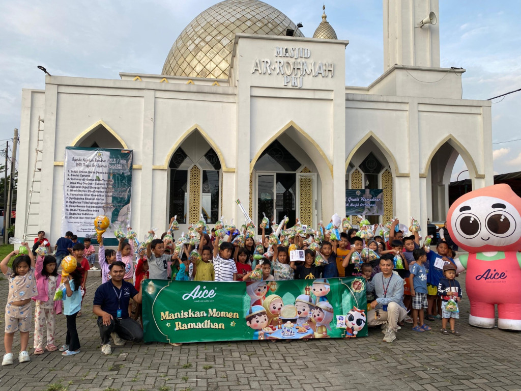 Aice Kembali Gelar Program “Maniskan Momen Ramadhan”, Bagikan Jutaan Takjil Es Krim ke Masjid di Seluruh Indonesia