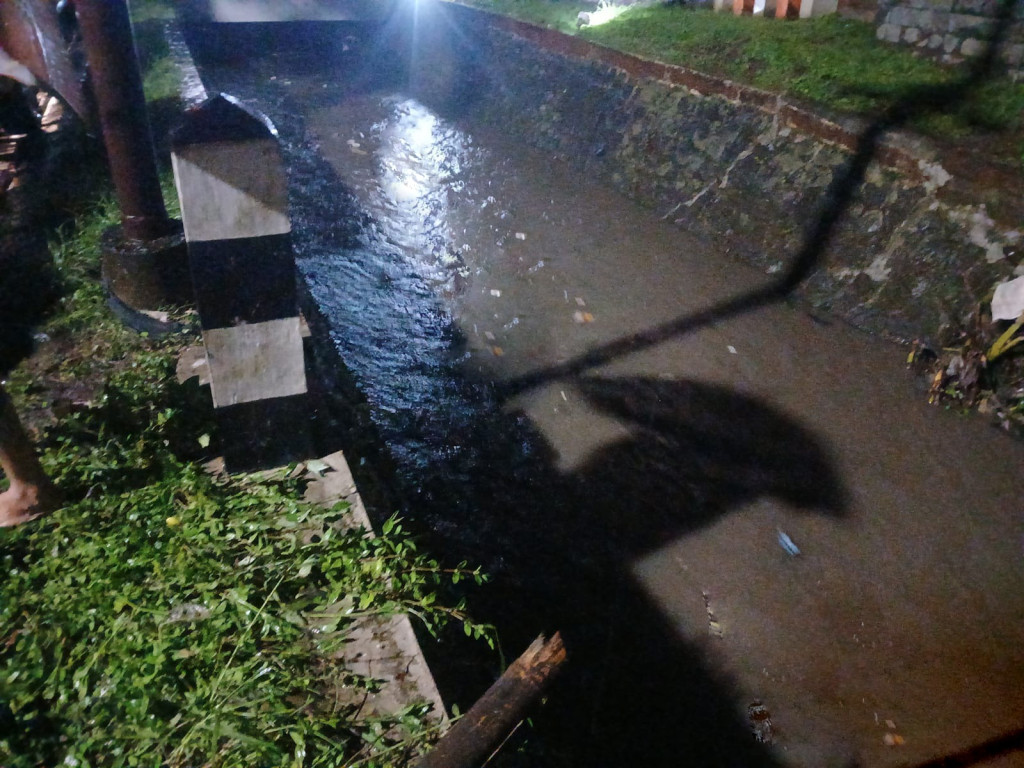 Angin Kencang Rusak Puluhan Rumah di Tapin, Banjir di Malang Mulai Surut