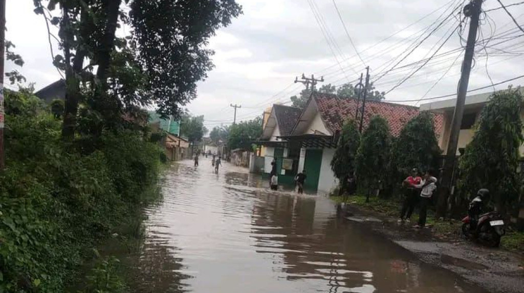 Banjir dan Cuaca Ekstrem Landa Lampung hingga Jawa Tengah