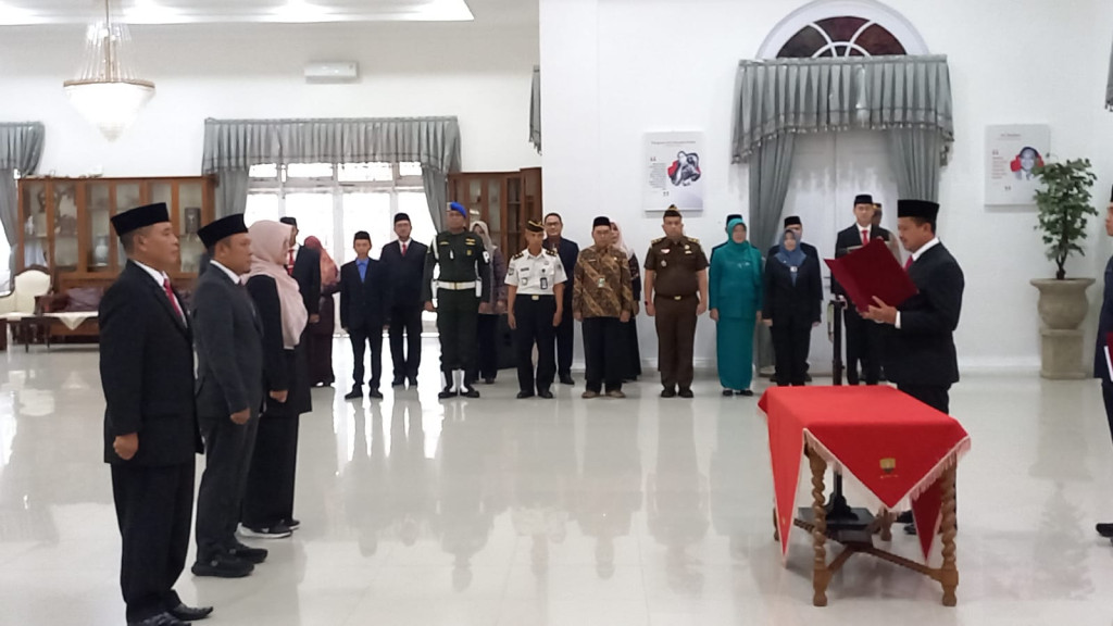 Bupati Sumedang Lantik Tiga Pejabat Eselon II di Lingkungan Pemda