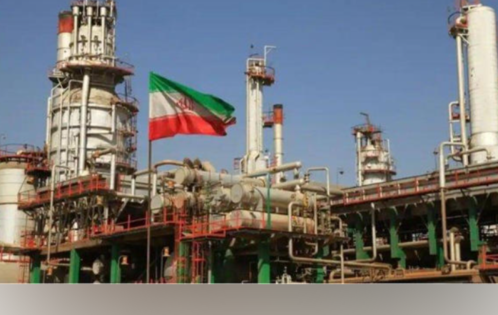 Dunia Waswas, Iran Siap Bakar Jalur Energi Global Jika Diserang Lagi