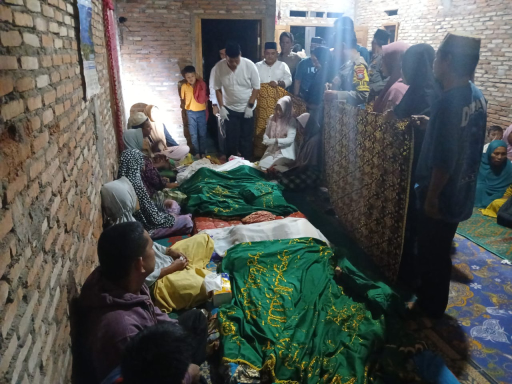Empat Anak Ditemukan Meninggal Dikolam Warga di Pzluta