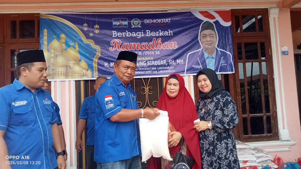 Hangatkan Ramadan, Ketua Demokrat Labuhanbatu Berbagi 250 Paket Sembako Bersama Anak Yatim Piatu dan Kaum Duafa