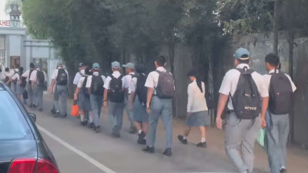 Hinca Panjaitan: Disiplin Kunci Sukses Siswa