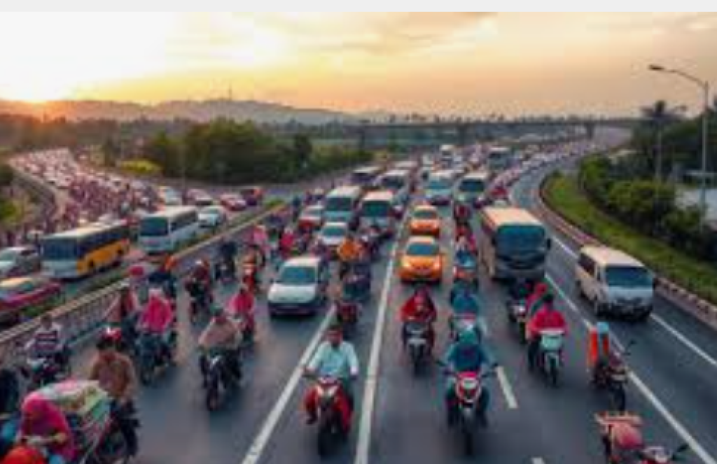 Jangan Panik di Jalan Tol Saat Mudik, Ini 11 Nomor Darurat yang Wajib Disimpan