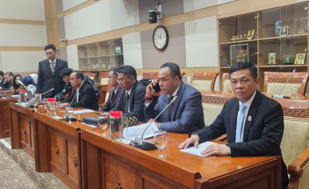 Komisi III DPR RI Rapat Dengar Pendapat Umum dengan DPP Kongres Advokat Indonesia Terkait RUU Hukum Acara Perdata