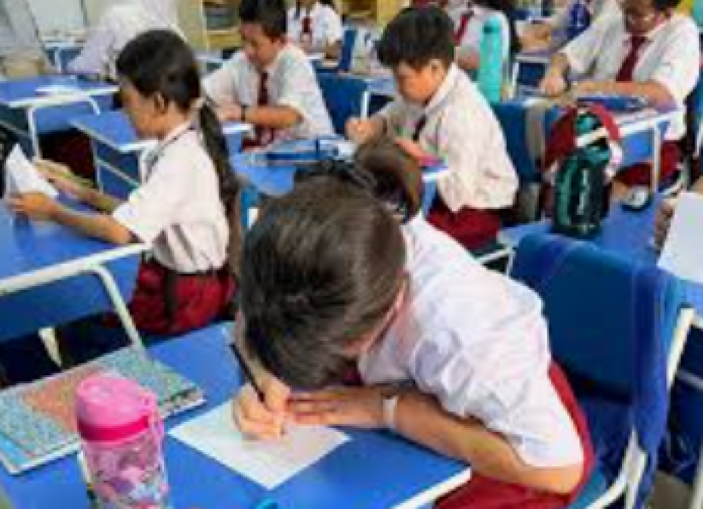 Latih Otak dan Motorik, Pemerintah Hidupkan Lagi Kebiasaan Menulis di Sekolah