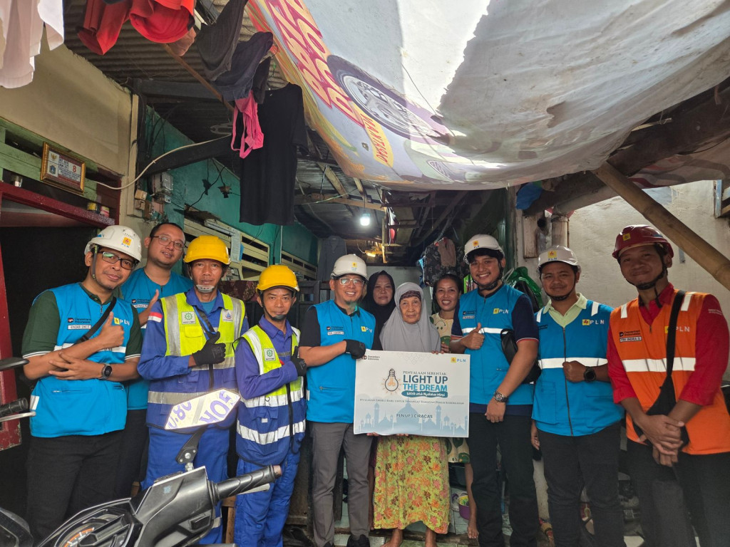 Light Up The Dream, PLN UID Jakarta Raya Sambung Listrik Gratis untuk 92 Keluarga Prasejahtera di Jakarta