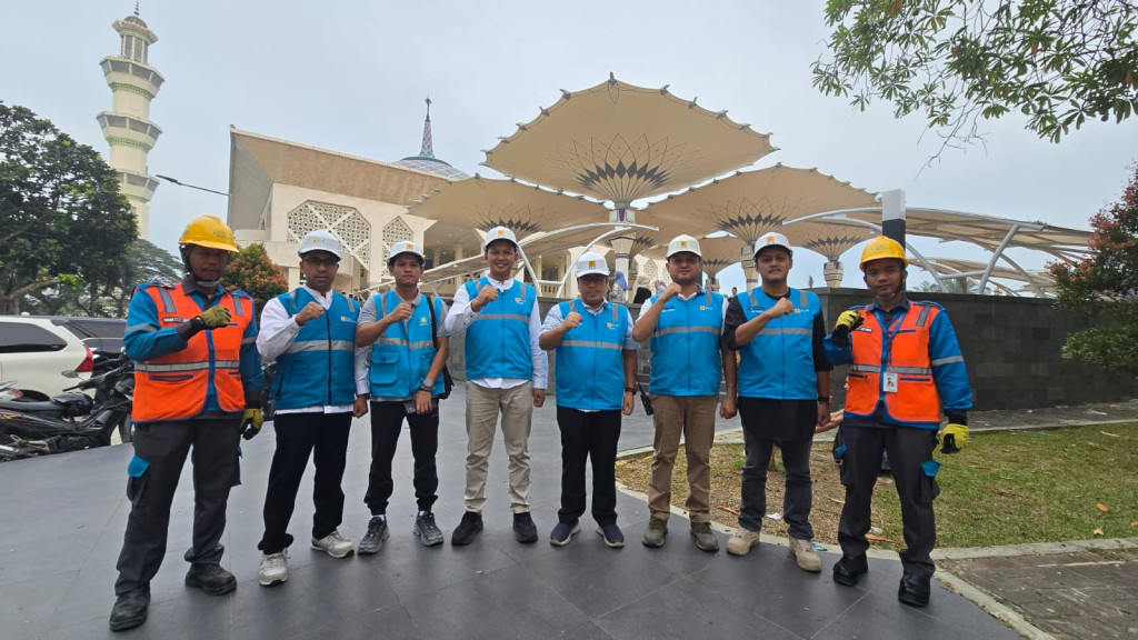 Melayani Sepenuh Hati, PLN UID Banten Pastikan SPKLU dan Sistem Kelistrikan Malam Takbir hingga Lebaran Aman