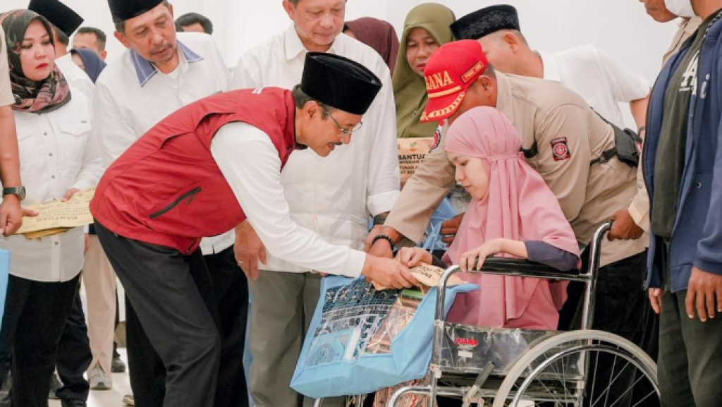 Mensos Gus Ipul dan Mendagri Tito Salurkan Bantuan Rp241 Miliar untuk Korban Bencana Pidie Jaya