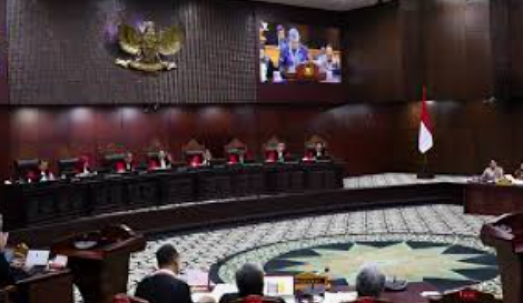 MK Tolak Gugatan Umrah Mandiri, Hakim Soroti Permohonan “Kabur” dan Kontradiktif