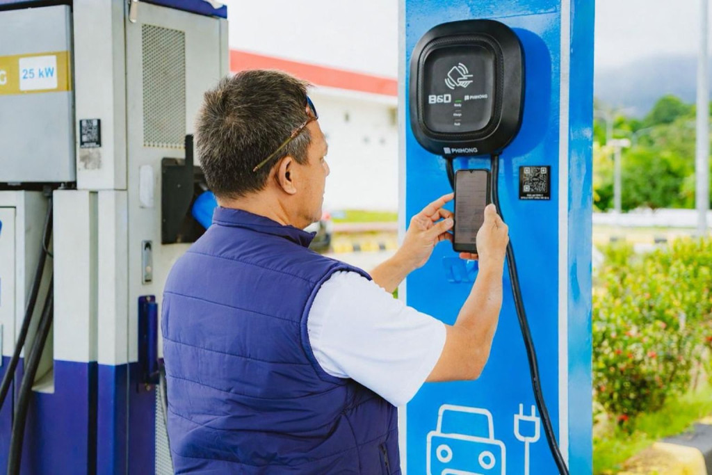 Pengguna Kendaraan Listrik Perlu Tahu! Ini Perbedaan Standard hingga Ultra Fast Charging