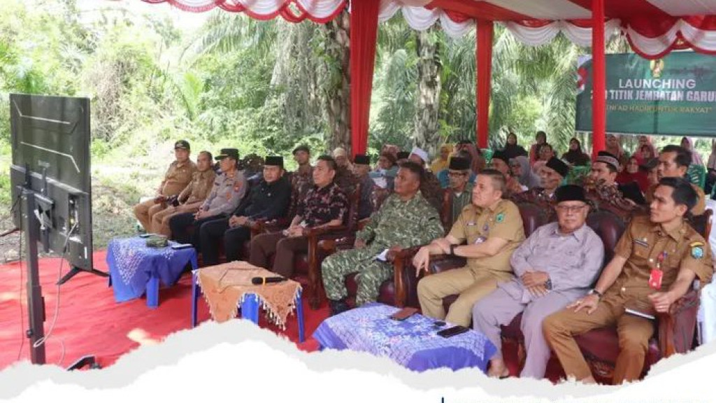 Peresmian Jembatan Garuda di Desa Purba Sinomba Kecamatan Padang Bolak