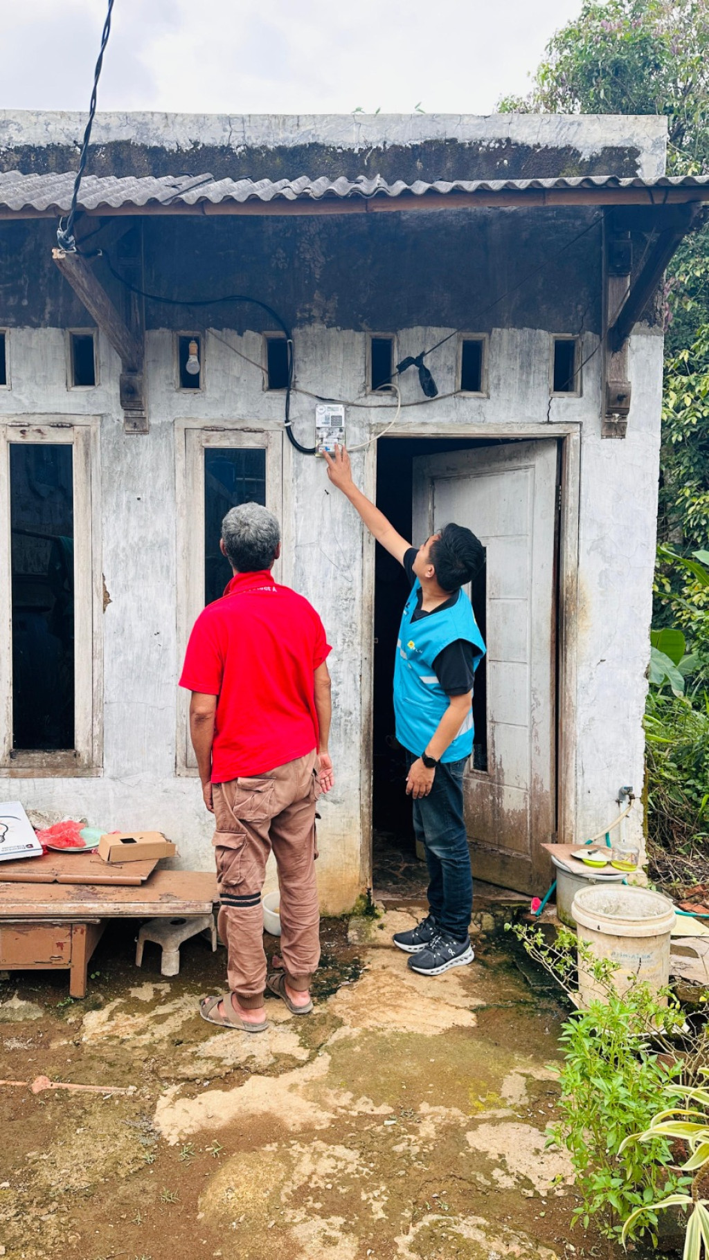 PLN Bawa Terang dan Harapan di Purwakarta Lewat Program Light Up The Dream