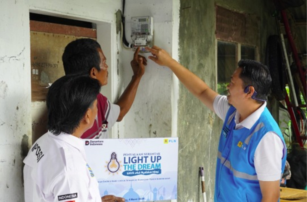 PLN Sumedang Tebarkan Cahaya dan Harapan di Bulan Ramadan