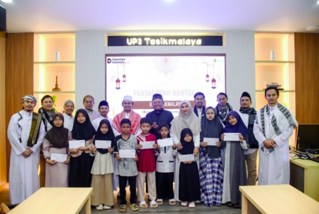 PLN Tasikmalaya Menebar Cahaya Kepedulian melalui Bantuan Sembako dan Santunan Anak Yatim