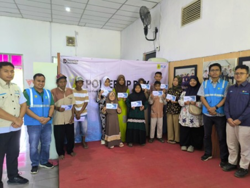 PLN Tebar Kebahagiaan Idulfitri untuk Warga Haurgeulis