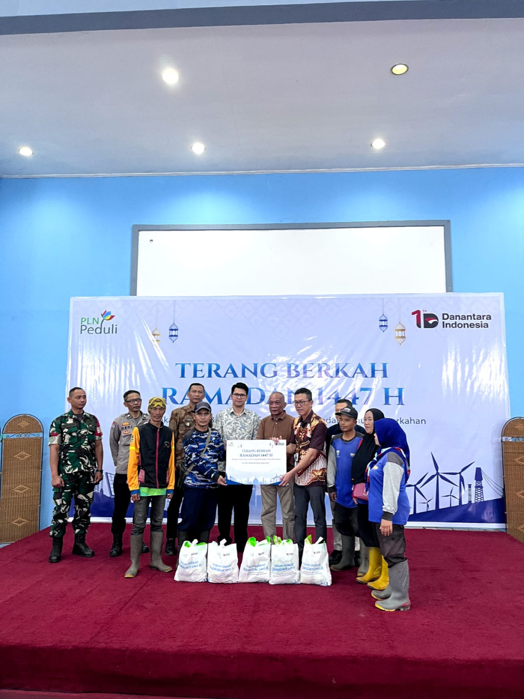 PLN UID Jawa Barat Hadirkan 1.200 Paket Sembako Murah Lewat Program Terang Berkah Ramadan 2026