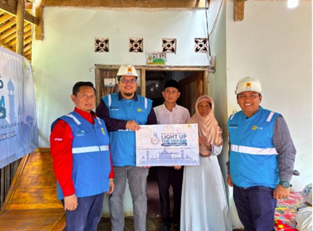 PLN UP3 Bekasi Nyalakan Energi Baru Lewat Light Up The Dream Serentak