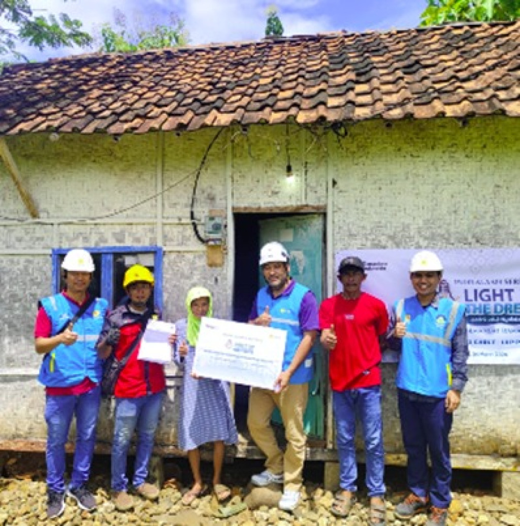 PLN UP3 Garut Tebar Terang Ramadan Lewat Program Light Up The Dream