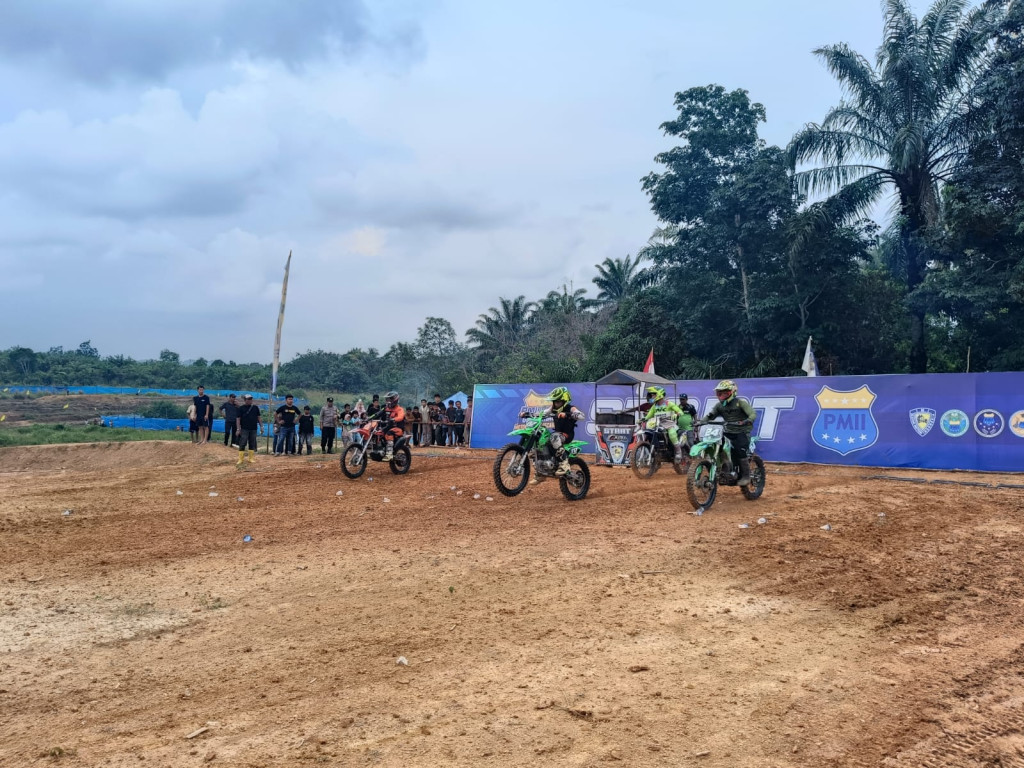 PMII Cup 1 Motocross di Batang Baruhar Jae Kecamatan Padang Bolak