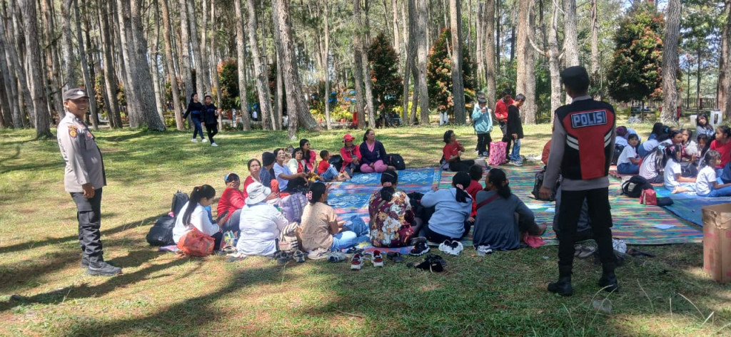 Polres Humbahas Maksimalkan Pengamanan  di Tempat Wisata Alam Sipinsur.