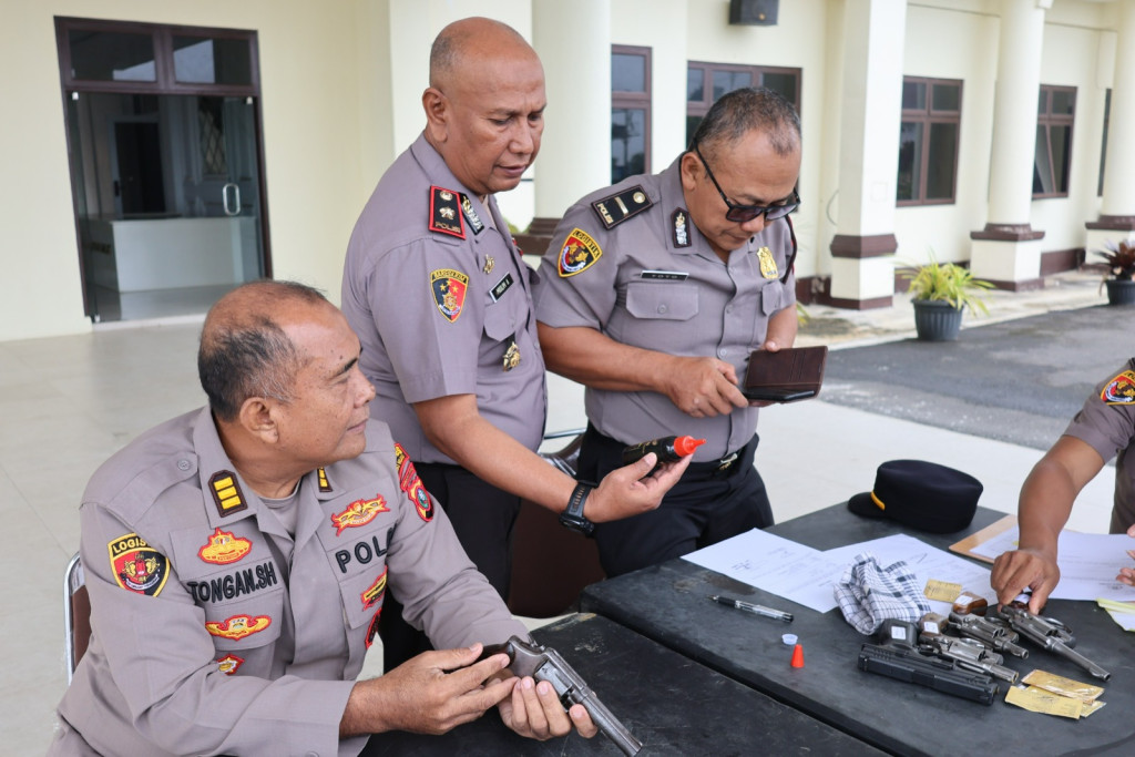 Polres Tapsel Pastikan Penggunaan Senpi Sesuai Aturan, Pengecekan Serentak  Digelar